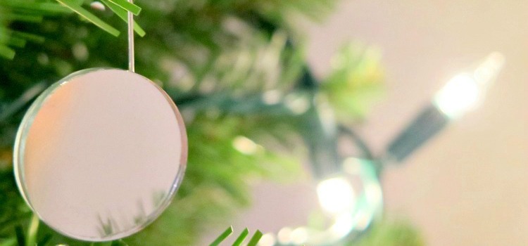 Make your Christmas tree sparkle with one easy hack! It's easy to do and will make your tree shine & glisten! Merry Christmas!