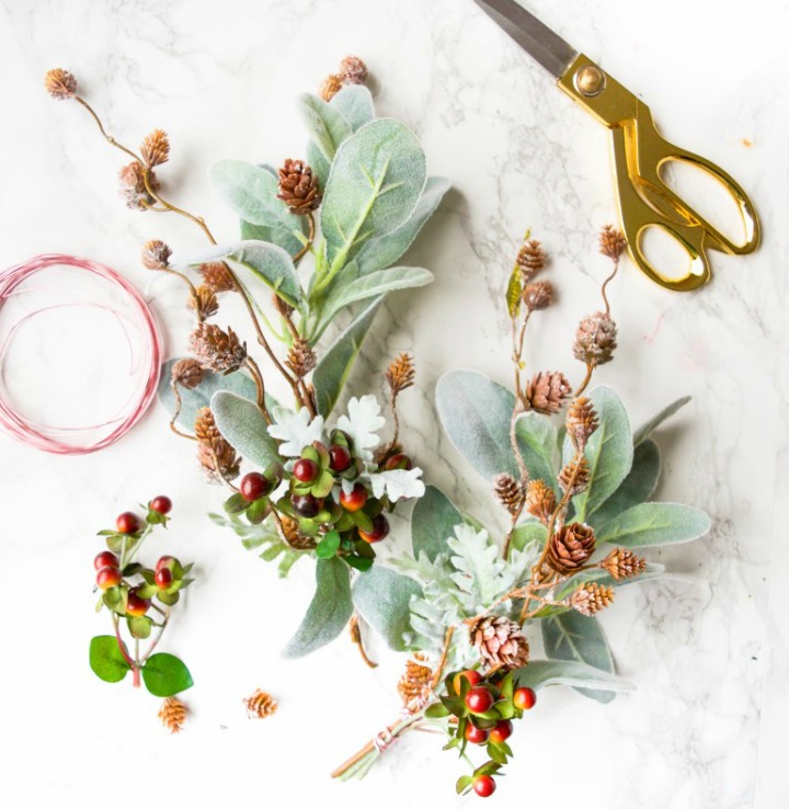 We found the 12 most beautiful and unique Christmas Wreaths on the web! We love the creativity and originality of these incredible wreaths!