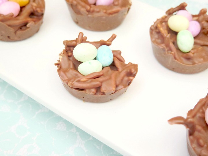 No bake bird nest cookies for an adorable Bless this Nest baby shower, but would be great for Easter as well!