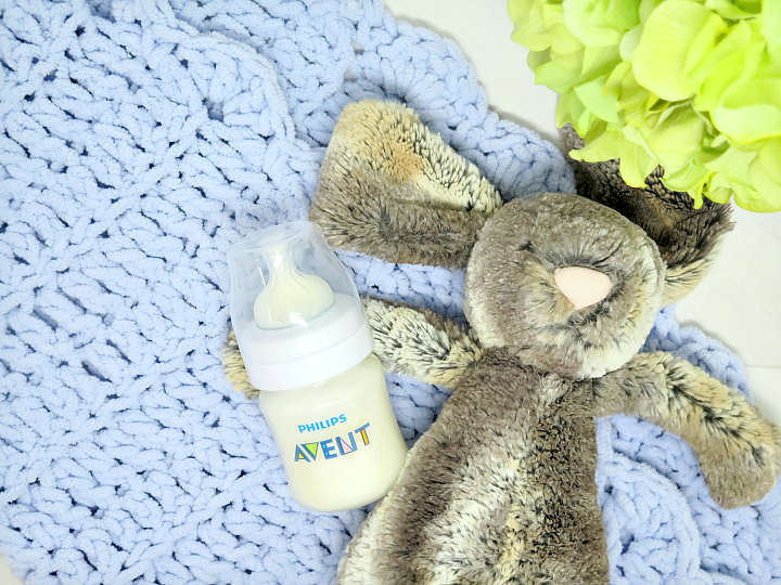 Bottle-feeding can make life SO much easier with your new little baby! Here's the tips and tricks we learned along the way!